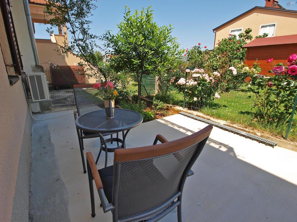 Apartments Dvigradska 1103 Porec Bagian luar foto